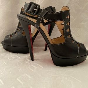 💥SOLD💥 Christian Louboutin heels